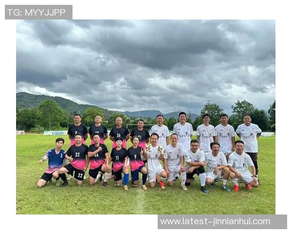 昆明业余足球队:热爱与拼搏交织的草根足球故事与梦想之旅 昆明业余足球队:热爱与拼搏交织的草根足球故事与梦想之旅