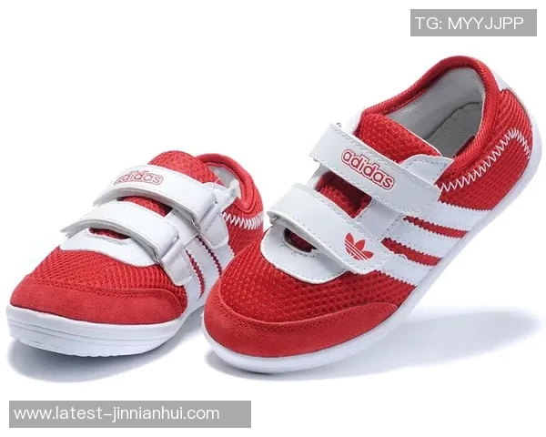 踢足球时选择板鞋的优势与注意事项解析